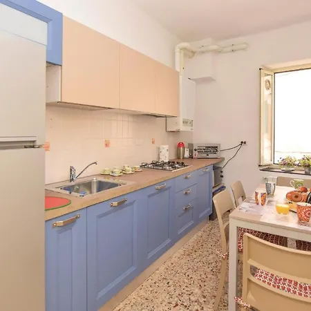 Stunning apartment in Albenga w/ WiFi&2 Bedrooms Apartment