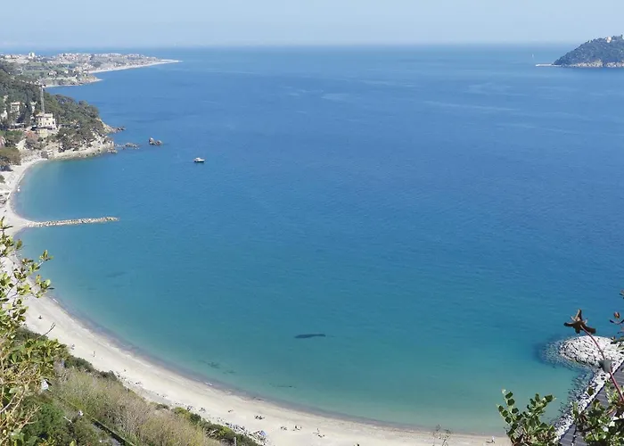 Albenga Апартаменты *